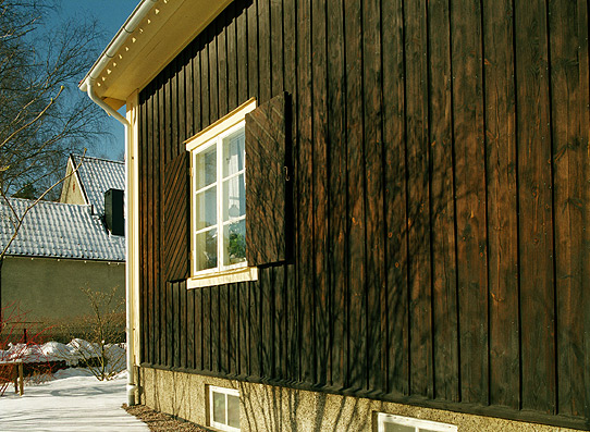 Nadelholzteer_Bruntjaera_Wand Nadelholzteer_Bruntjaera_Wand