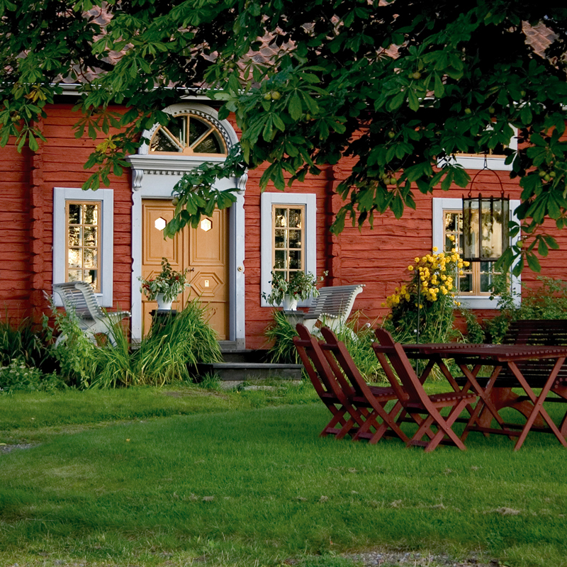 Gysinge_roed_ockra_haus_.jpg