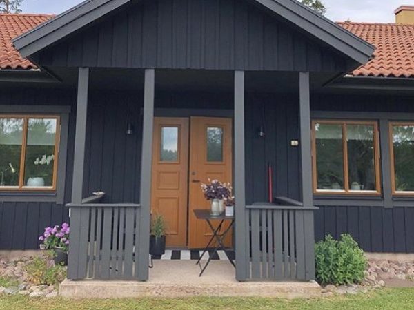 Falurödfärg_grå_Eingang