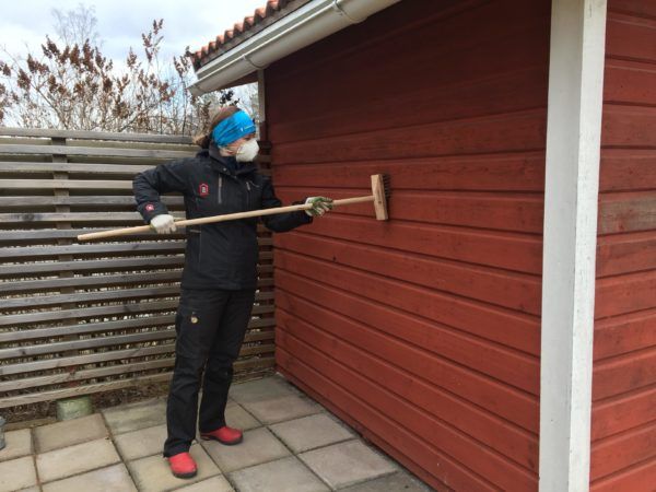 Rostfreie_Stahlbürste_mit_zwei_Stieleinsätzen_, _Falu_ Rödfärg