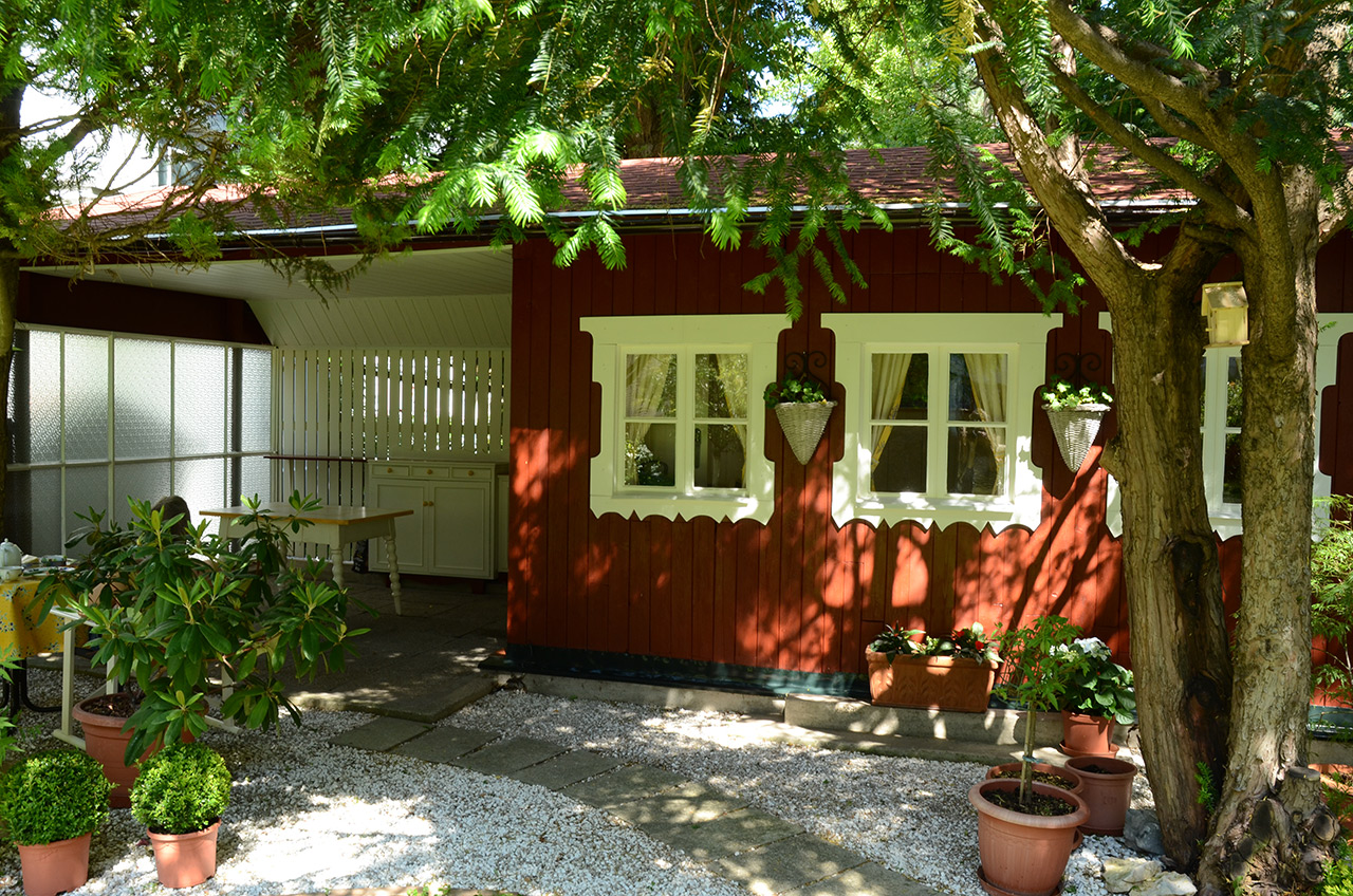 Gartenhaus-schwedenrot Gartenhaus-schwedenrot