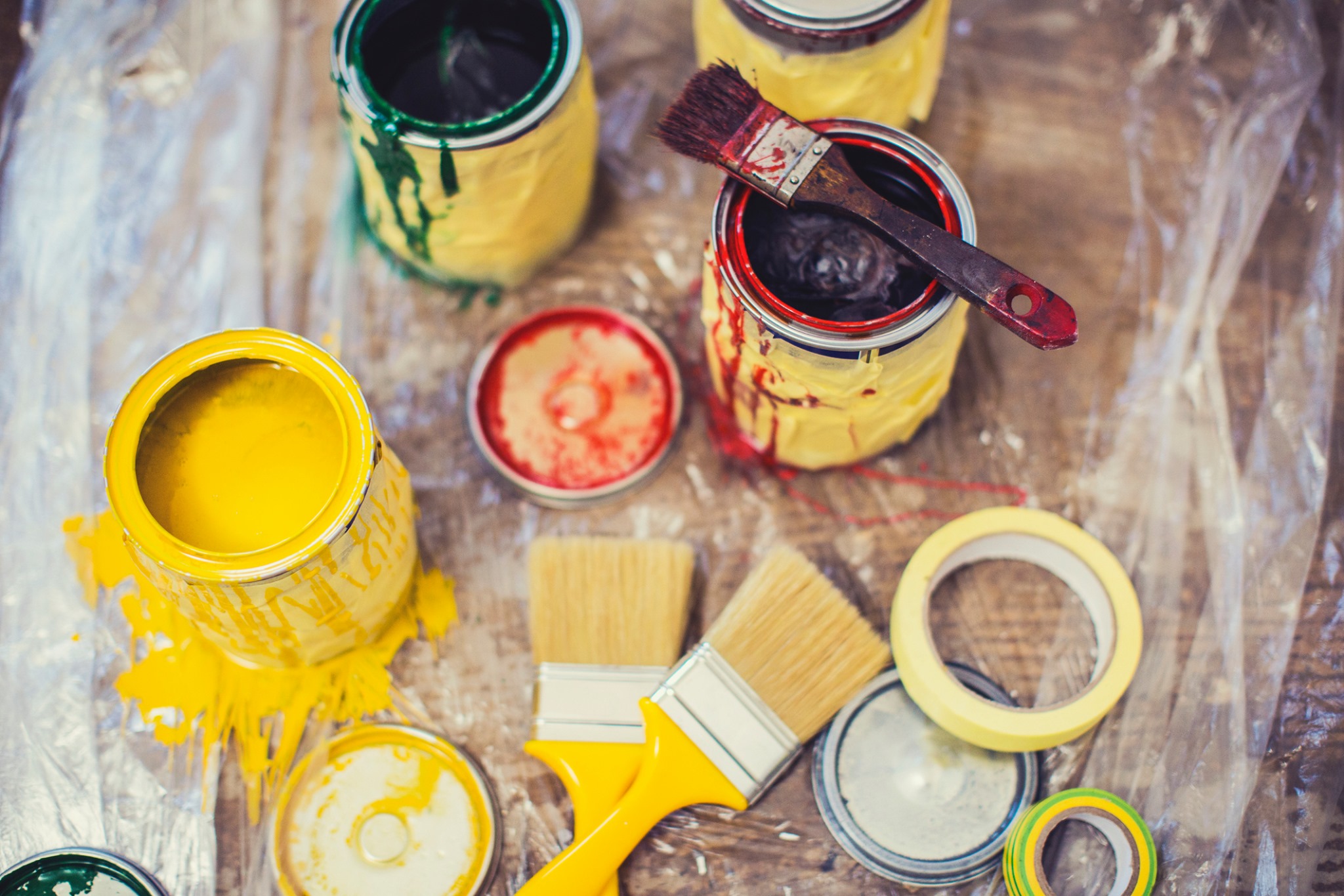 Colorex_diverse_Pinsel_mit_Farbe