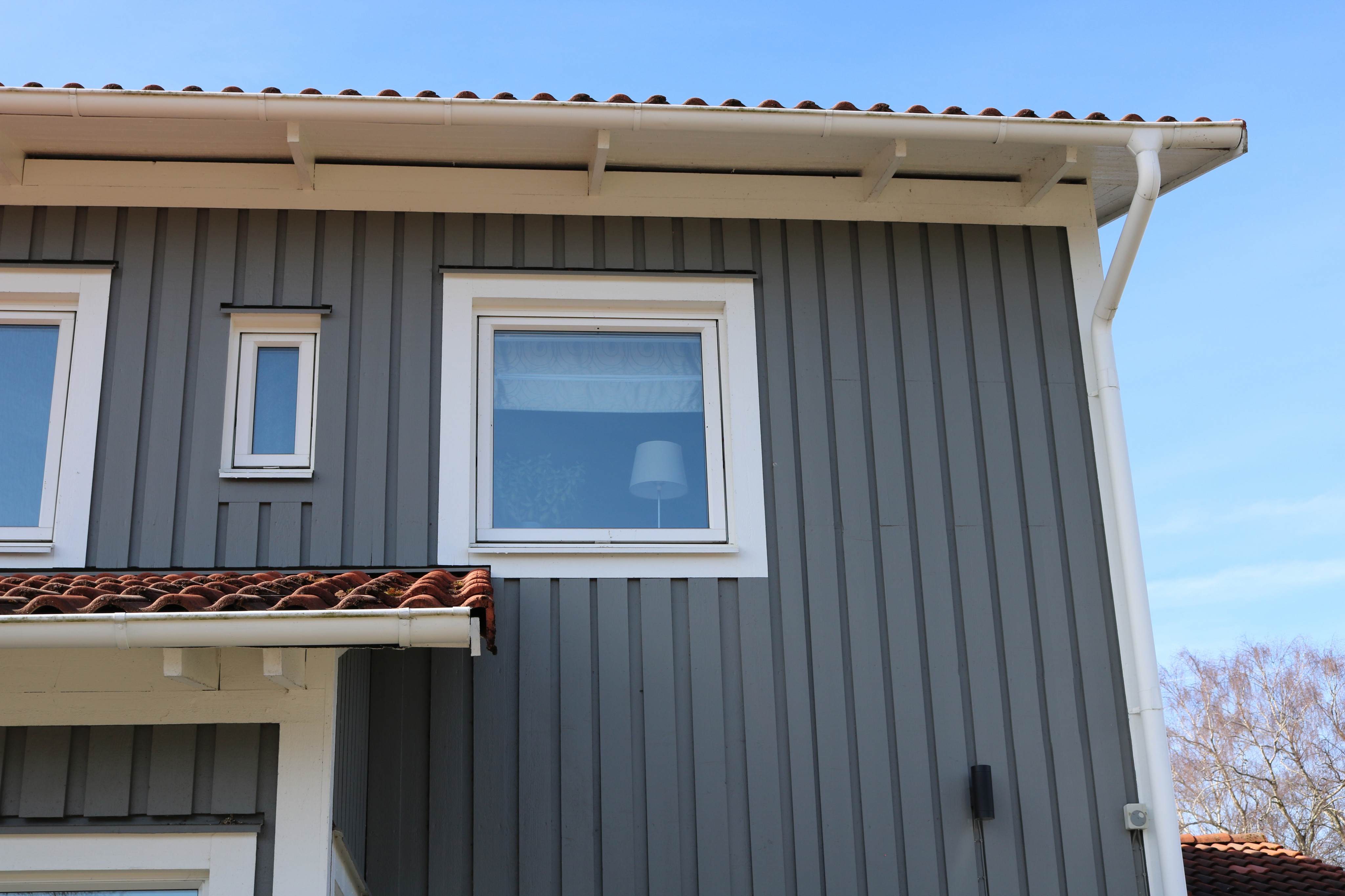Solid_Hausfront_Grau.jpg