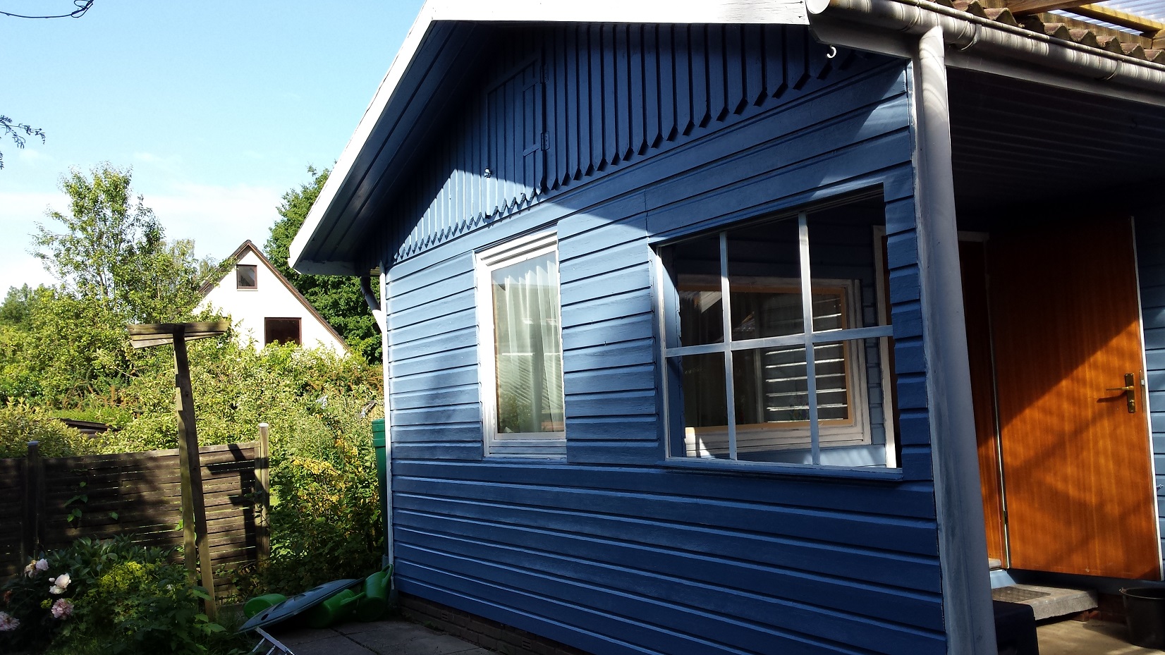 laube_hinterher_mit_oden_ral_5014_gestrichen laube_hinterher_mit_oden_ral_5014_gestrichen