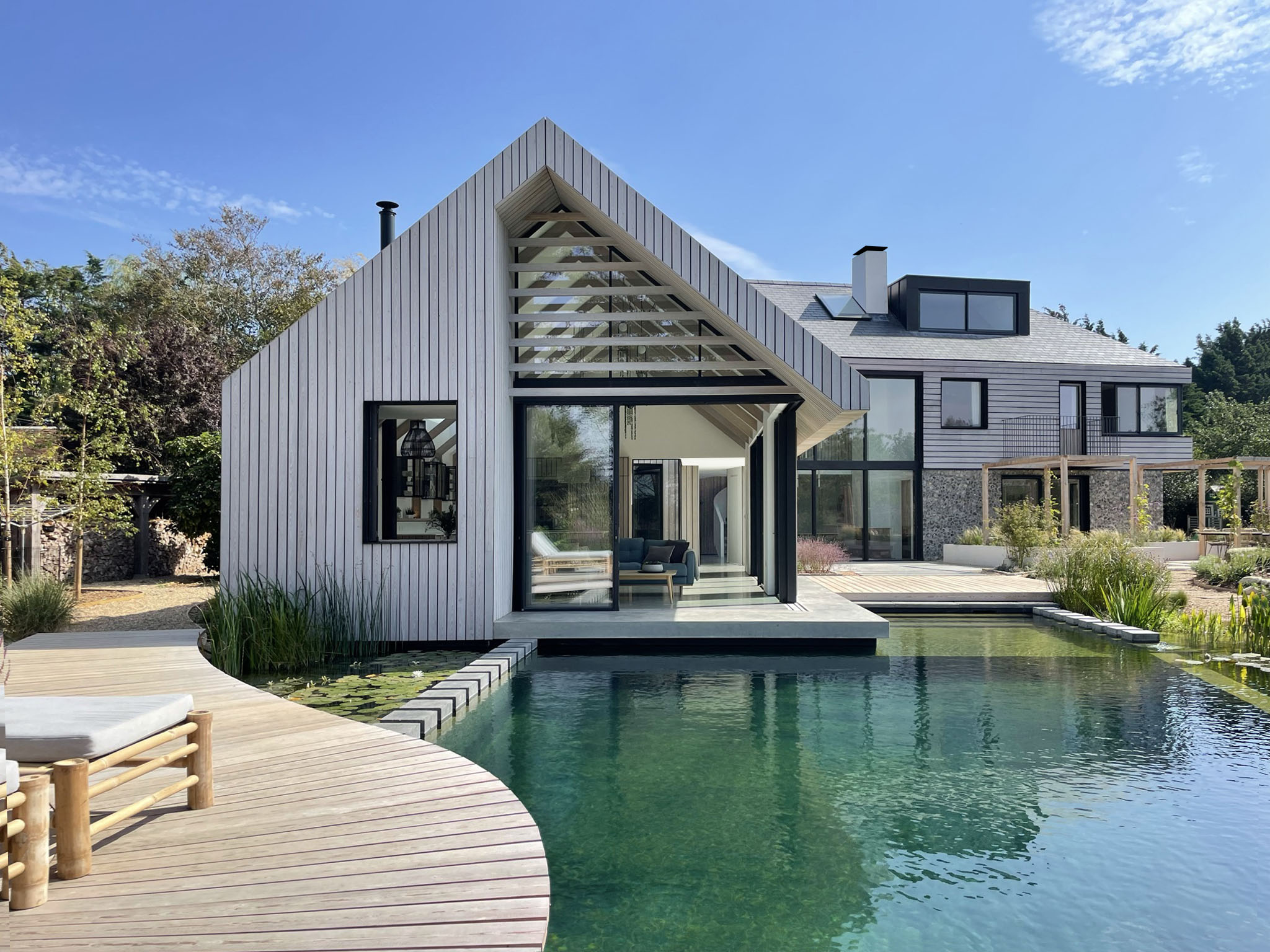 SIOOX_Fassade_Terrasse_Teich SIOOX_Fassade_Terrasse_Teich